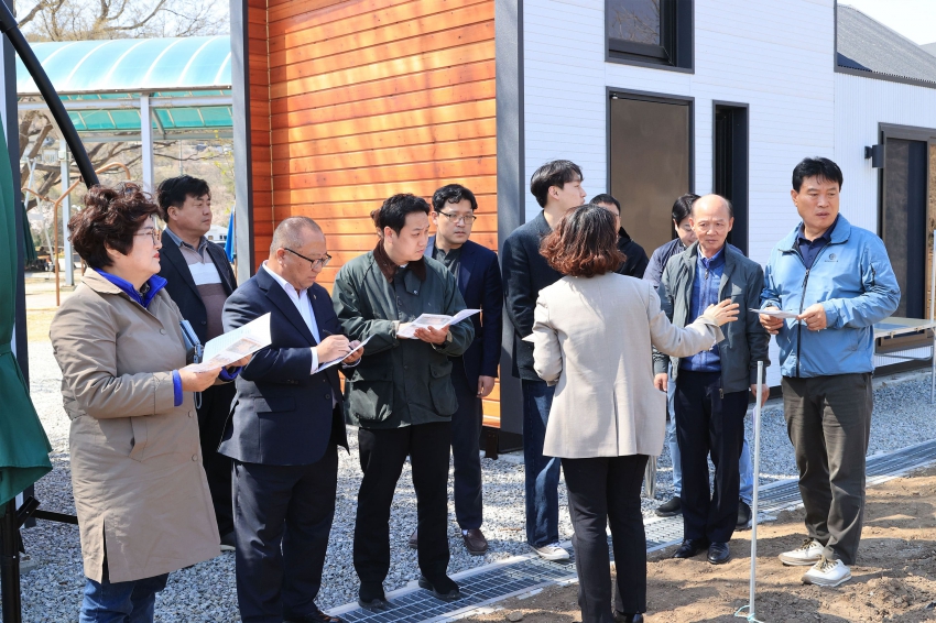 충주시의회 산업건설위원회 도시민 영농체험장 선진지 견학_0